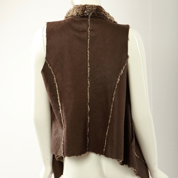 Dolce Cabo asymmetrical faux fur vest - Picture 2 of 10